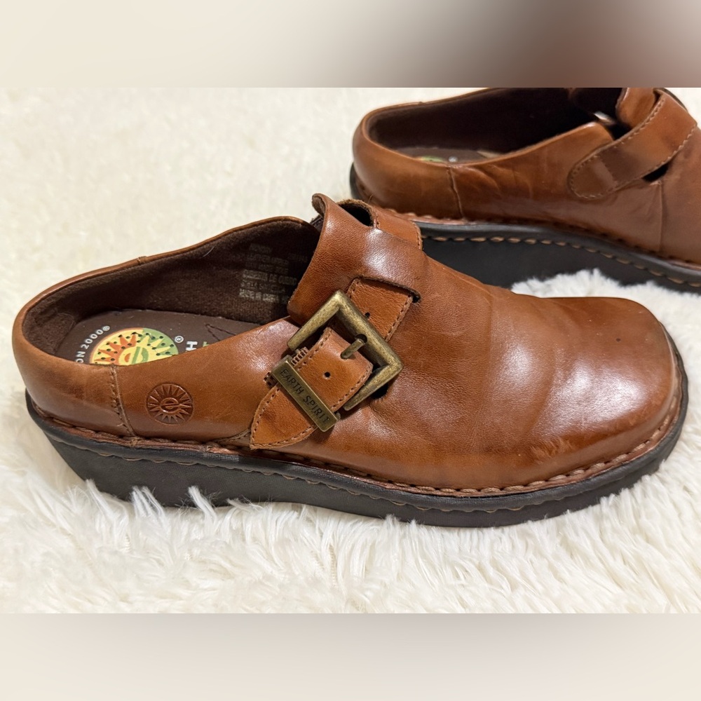 Earth Spirit Brown Leather Buckle Clogs Women’s Size 6.5 Comfort Shoes - Picture 3 of 11